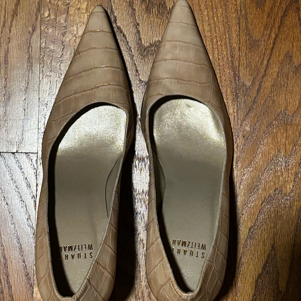Stuart Weitzman Beige Croc-Embossed Heels